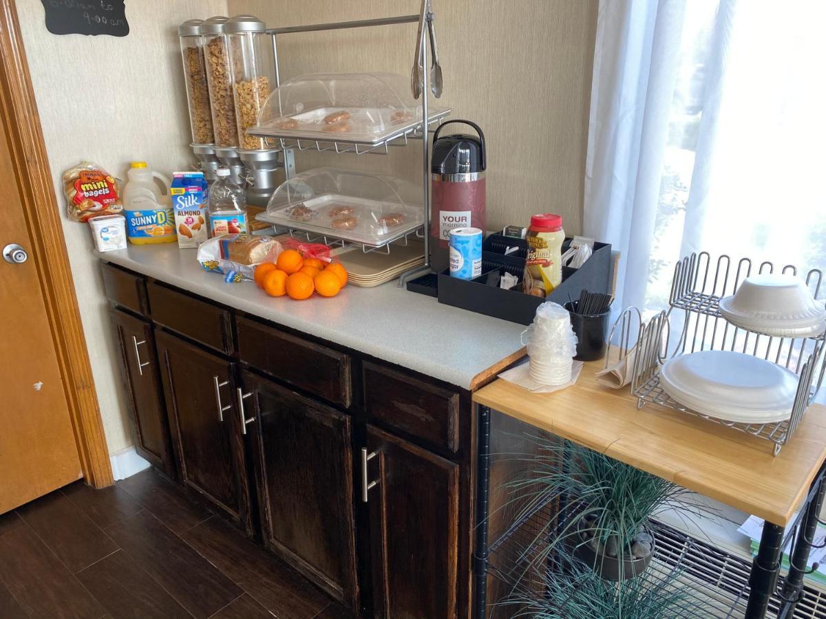 Budget Host Inn - Baxley Zewnętrze zdjęcie