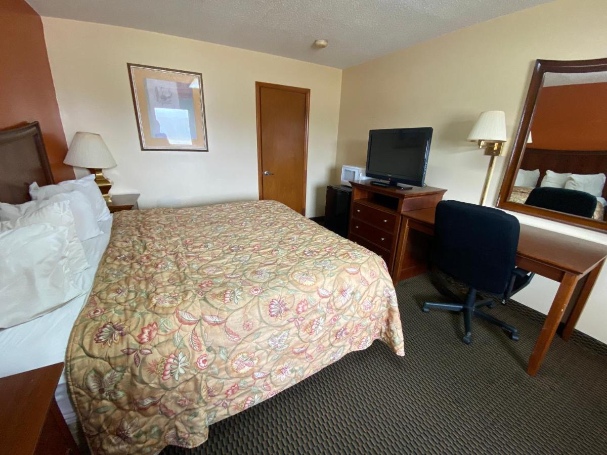 Budget Host Inn - Baxley Zewnętrze zdjęcie